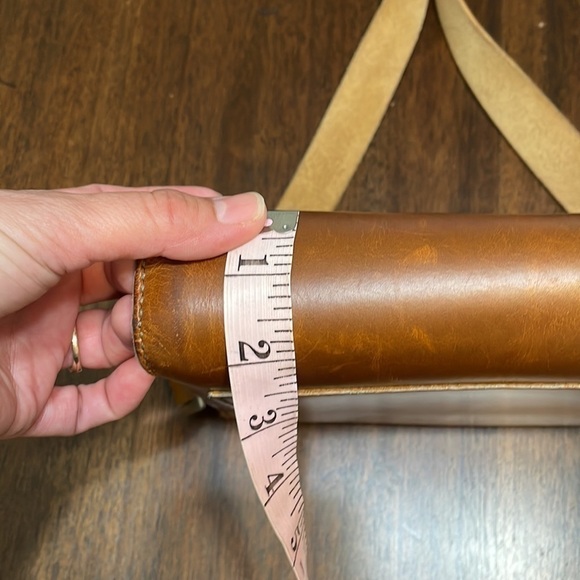 Leather square shoulder bag - Picture 11 of 11